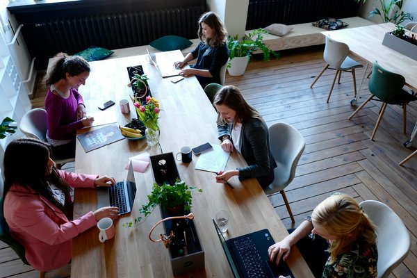 Comment élaborer une formation en gestion collaborative pour les espaces de coworking ?