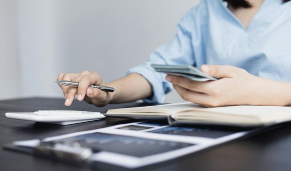 Le guide 2024 pour trouver le meilleur expert comptable en ligne